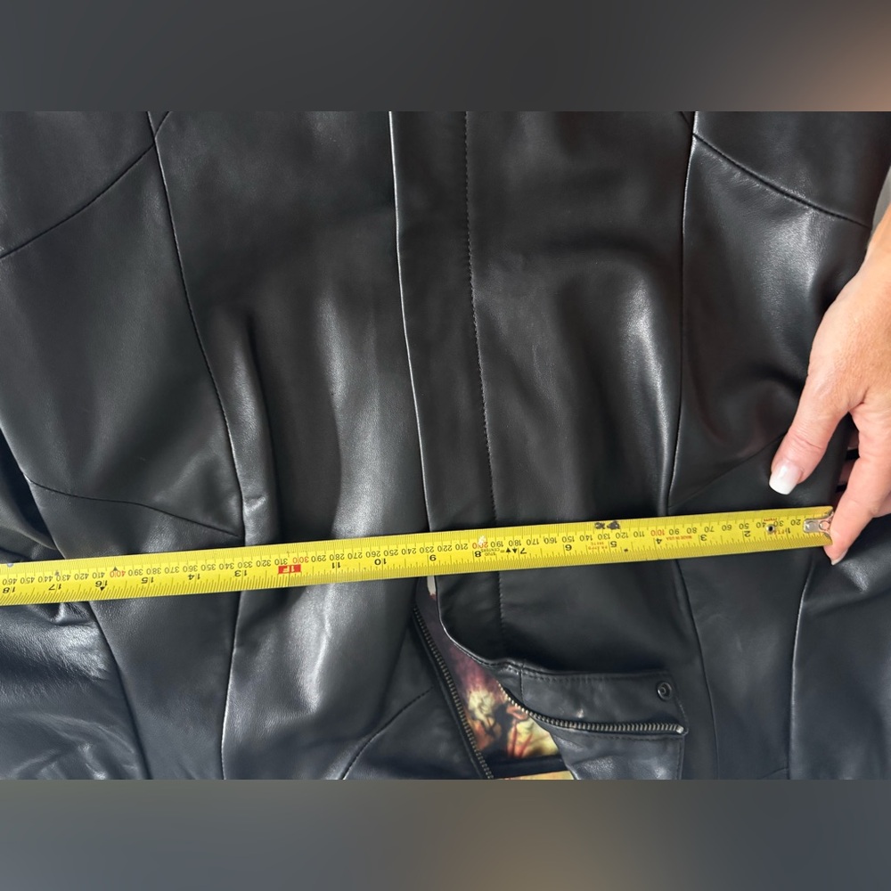 Women’s leather jacket - Picture 4 of 6